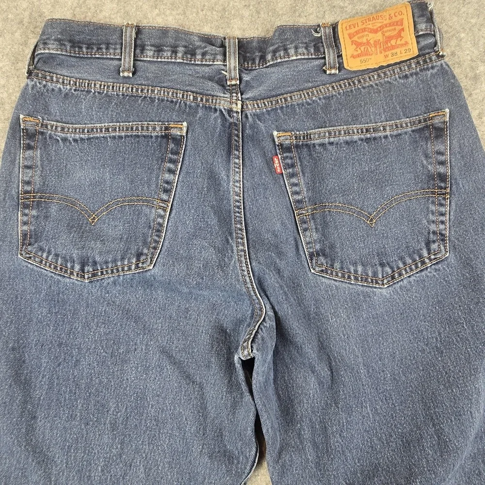 Levi's 550 Jeans Mens 38x29 Blue Relaxed Tapered Denim Zip Fly Medium Wash‎